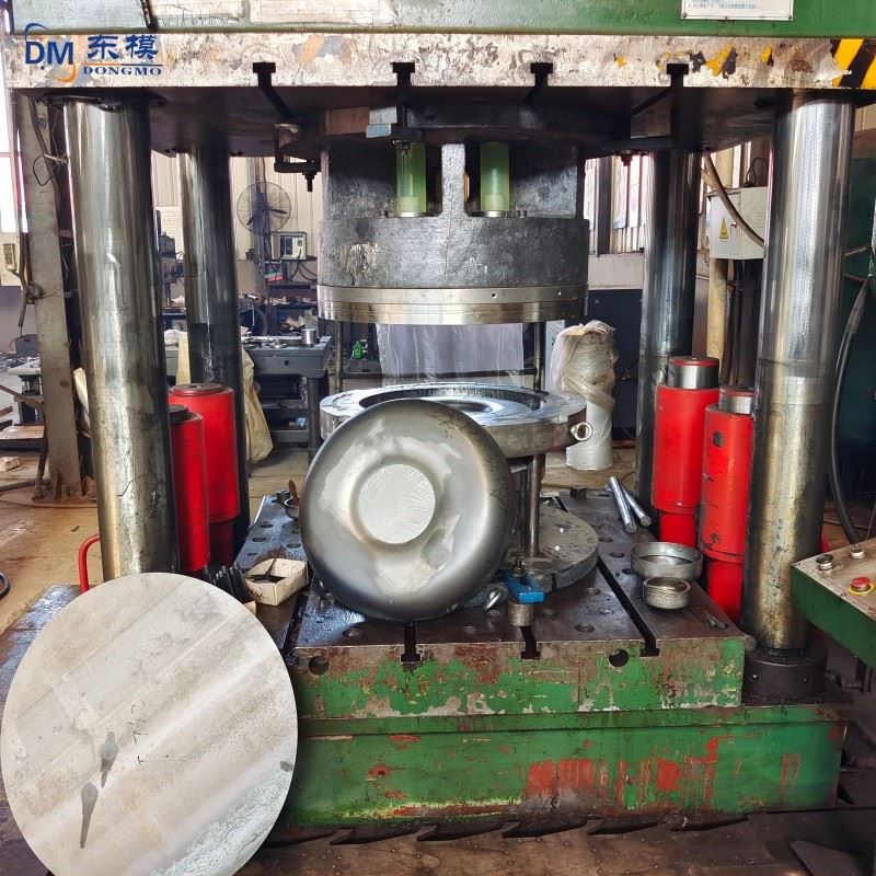 Spare Tire Shaped Liquefied Gas Cylinder Mold For Car